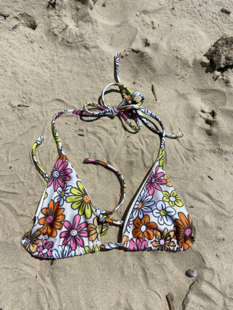 Flower Power Triangle Neckholder Top